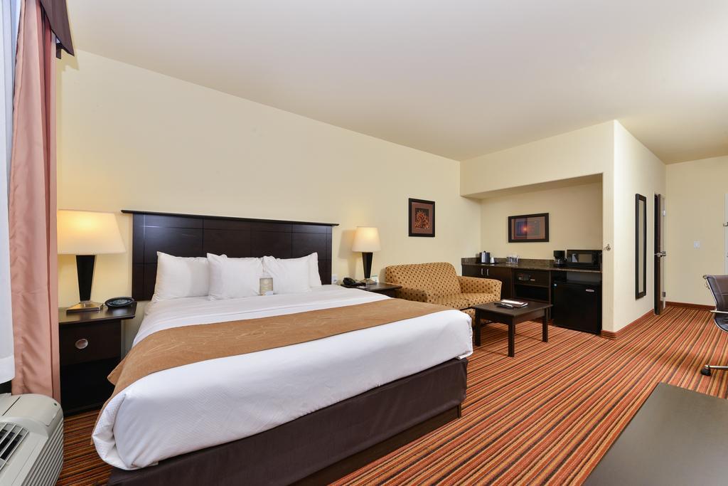 Comfort Suites Alexandria Quarto foto